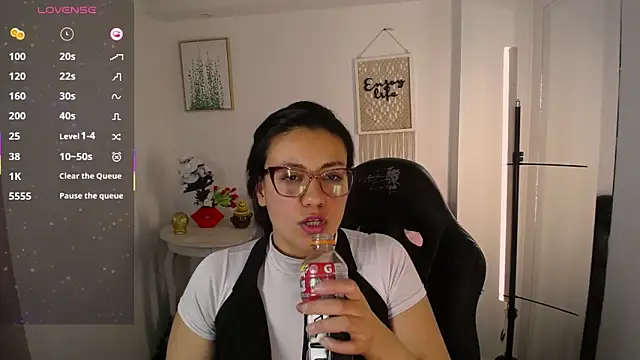 QueenRose94 Live XXX-Chat