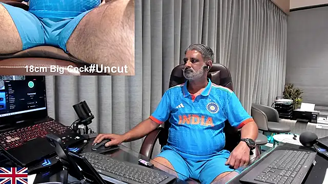 OnlineBossUK Adlı Modelin Web Kamerası Şovu