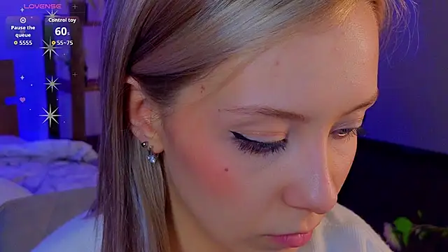 LumMina élő XXX-chatje