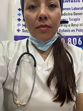 SARA_21- élő XXX-chatje