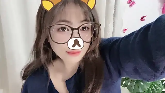 Chat +18 de Amelia-babee ao vivo