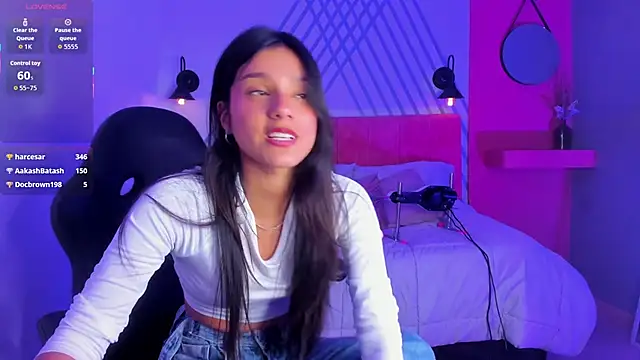 Chat +18 de Kari_Kaory ao vivo