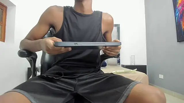 khris__evans Show in webcam