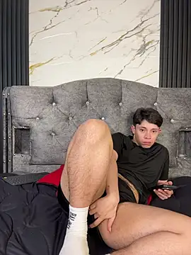 Show modela Noah-ledom na web-kameri