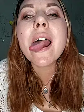 XXX chat uživo modela Katti_Kissa
