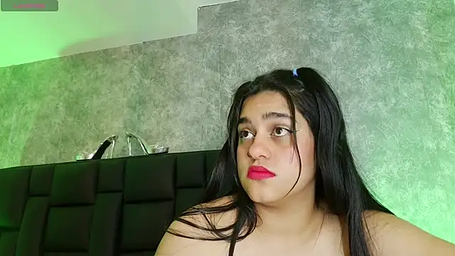 crystaldarliing's Live XXX Chat