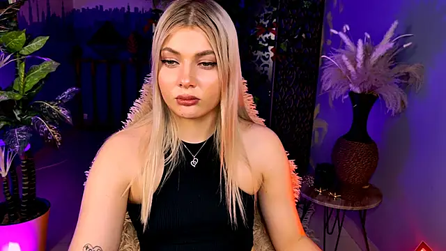 HyileyClark's Live XXX Chat