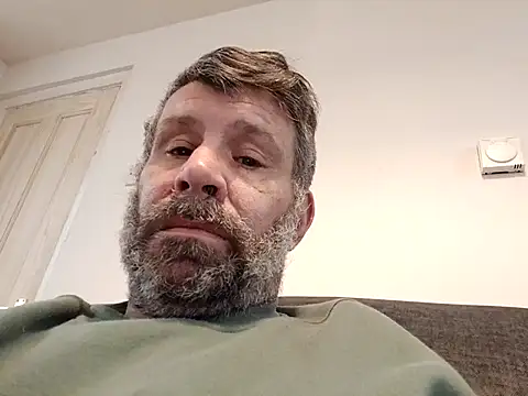 Chat +18 de stud2512 ao vivo