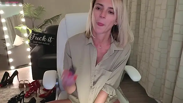 Pertunjukan Kamera Web YourMarthaMayer