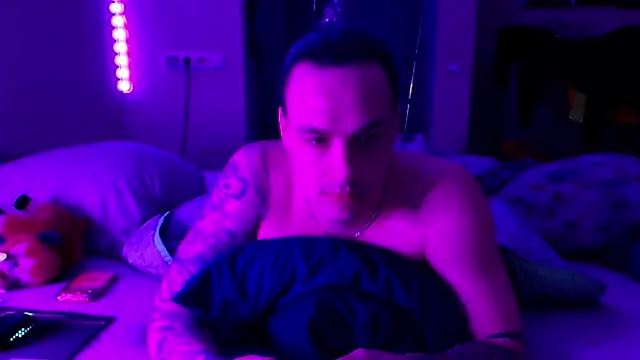 baphomet_from_ice Show in webcam