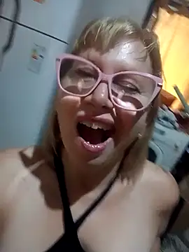 دردشة SexyMilf1211 الجنسية المباشرة