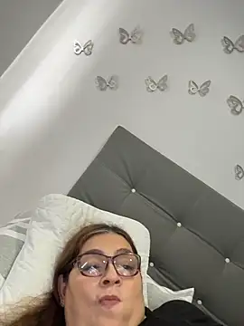 ANTONELLA_VIOLETA_のライブXXXチャット