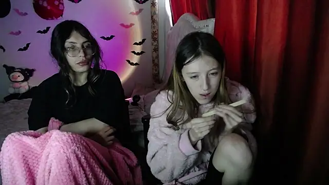 Briar_y_Blair: вебкам-шоу