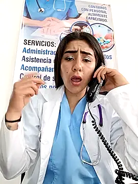 Chat XXX ao vivo de CAROLINE__07