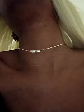 Pertunjukan Kamera Web Jasmine_FullsShine