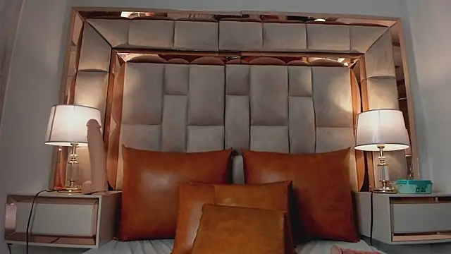 Chatroom XXX en direct de ValentinaBreats