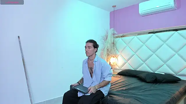 AngeloRoush – Kamerová šou