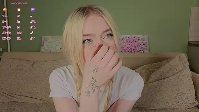 ChristinBland's Live XXX Chat