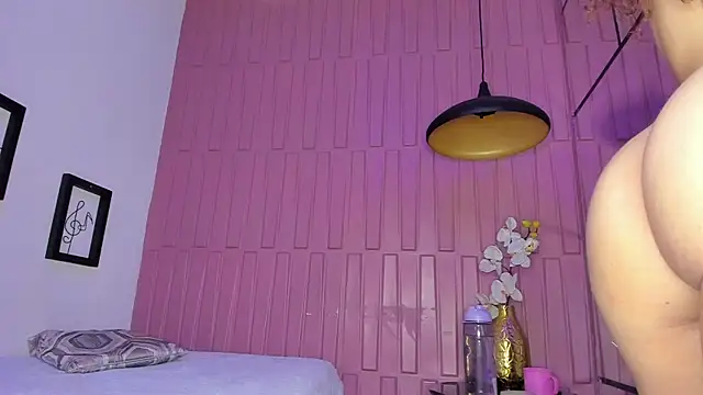 _LittleLia: απευθείας συνομιλία ΧΧΧ