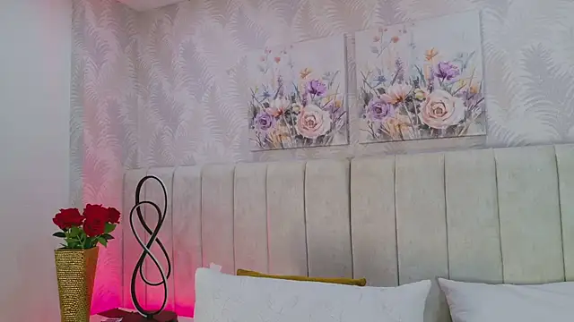 MeganCruzGB Show in webcam