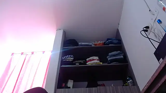 nicolle_milf1978 라이브 XXX 채팅