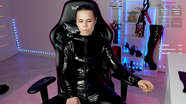 Chat XXX en directo de QueenAliceX