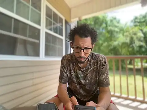 ThrowedWorldWiden Webbikameraesitys