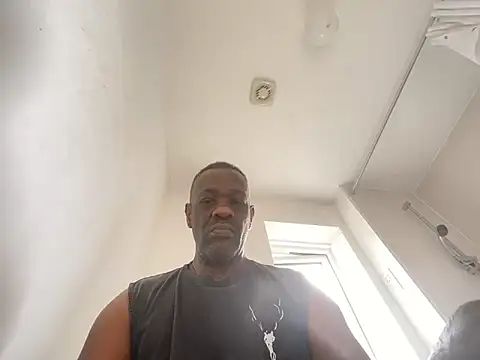 uredaddi Show in webcam