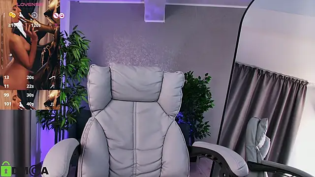 SelenaDaze Chat XXX in diretta