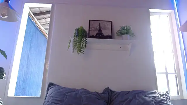 Andrea_secret_n Webbikameraesitys