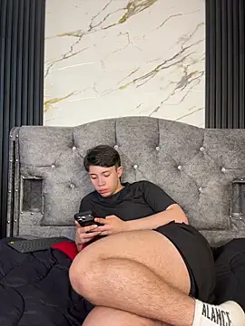 Noah-ledom live XXX chat