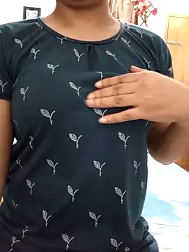 Tanha18 即時 XXX 聊天