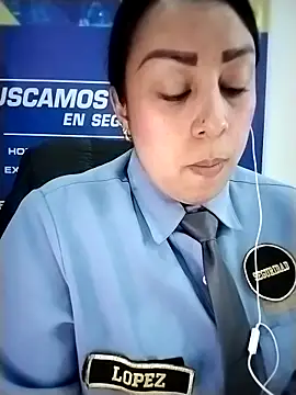 Pertunjukan Kamera Web Cristal_Security-1