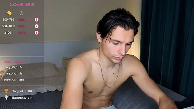 denlover1 Show in webcam