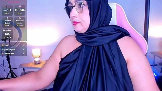 HijabiMilff's Live XXX Chat