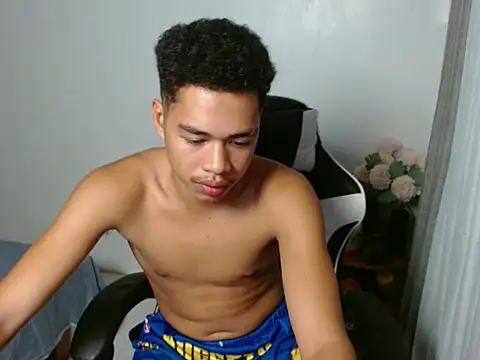 curlyasian_njxx Pertunjukan Webcam