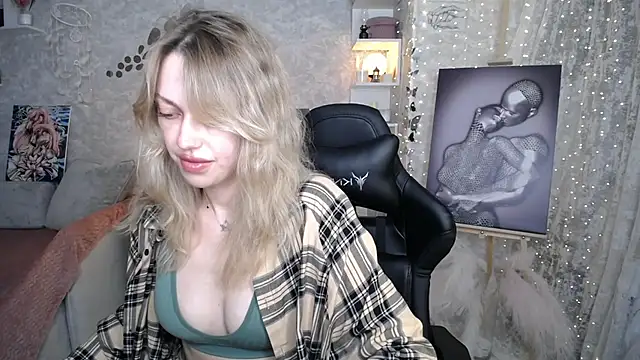 دردشة NickyAdamidi الجنسية المباشرة