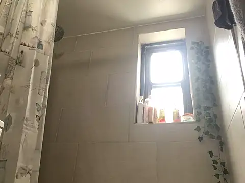 littyleesh1 Adlı Modelin Canlı XXX Sohbeti