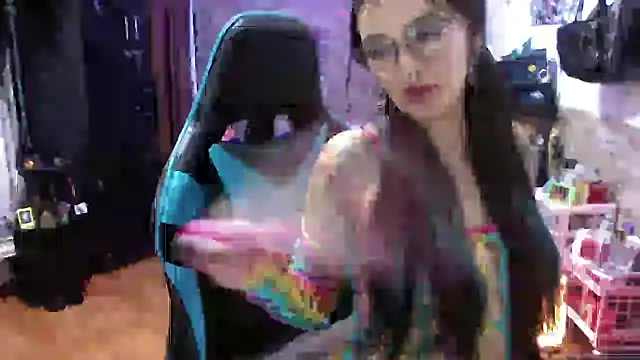 AngelaQueen_ Chat XXX in diretta