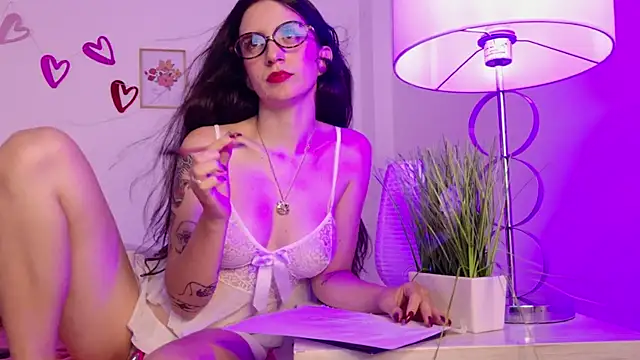 dark_angell77 Adlı Modelin Canlı XXX Sohbeti