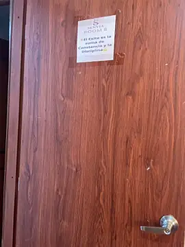 Emi_roussen Live XXX chat