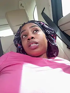 TheRealOshunQueenn Live XXX chat