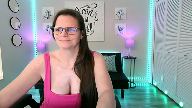 SamieSutton Adlı Modelin Canlı XXX Sohbeti