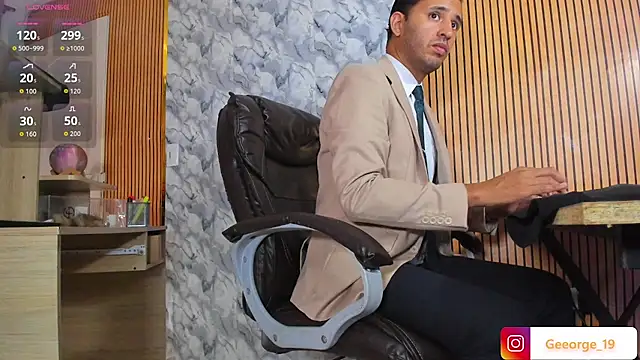 Hideintheoffice Show Webcam