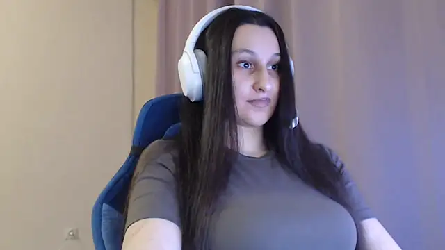 Show modela RiffedEye na web-kameri