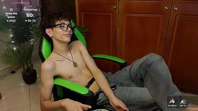 Matty_Sparkk élő XXX-chatje