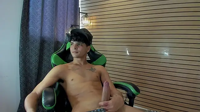 Alejandro_12314 লাইভ XXX চ্যাট