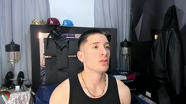 HunterHeat_ Chat XXX in diretta