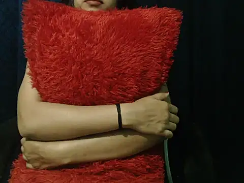 Yashi: απευθείας συνομιλία ΧΧΧ