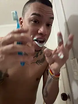 Chatroom XXX en direct de AlphaMasterXxx